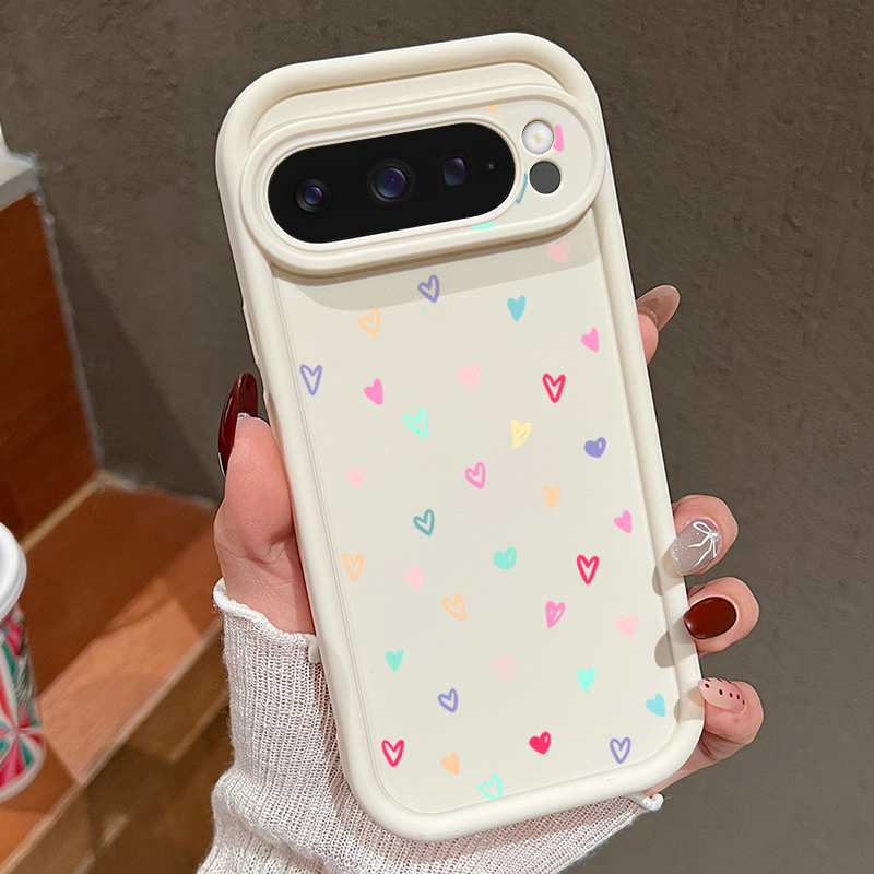 Google Pixel 9 - حافظة ناعمة ملونة على شكل قلوب