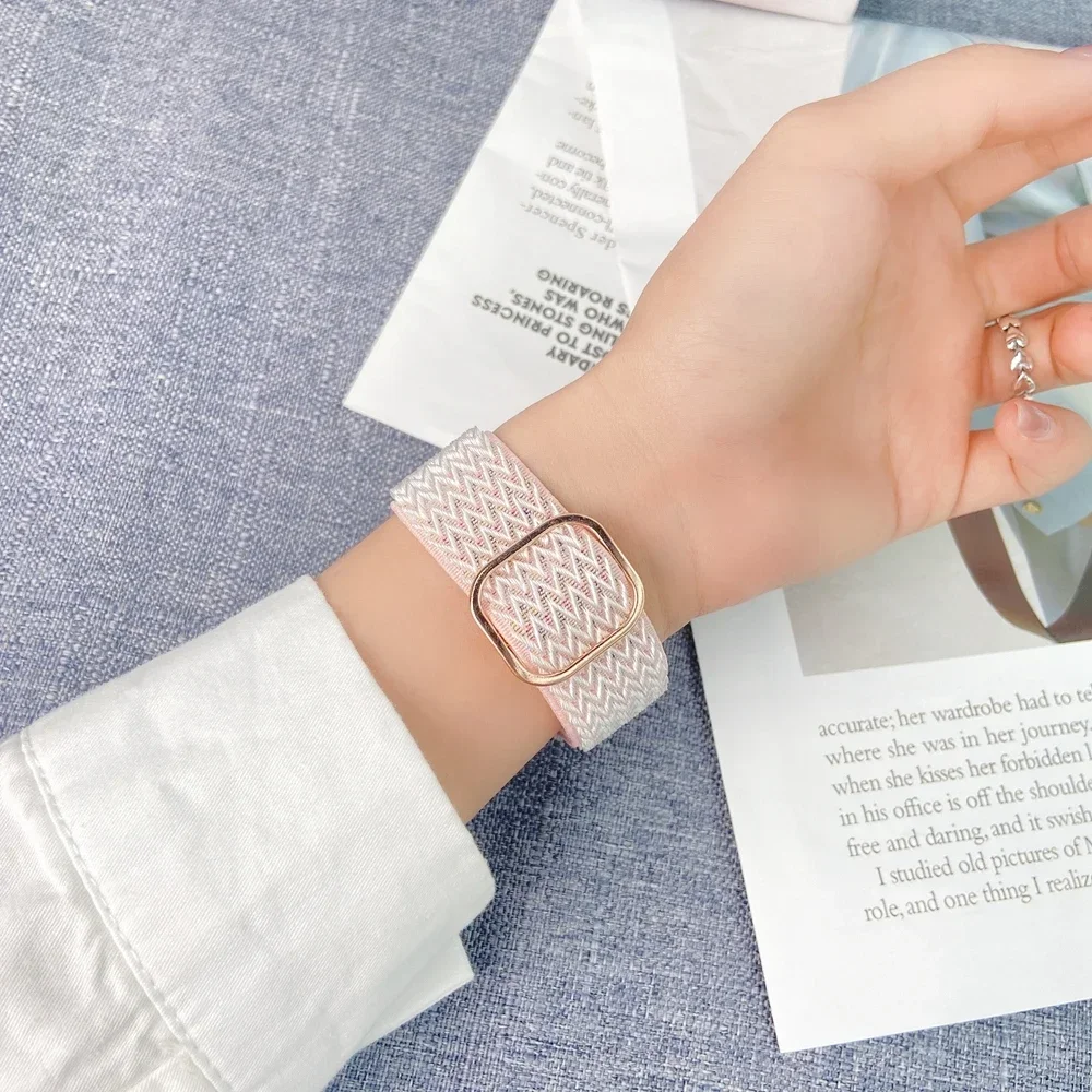 حزام لامع مرن لساعة سامسونج جا - مراجعة Titan Smartwatch Accessories وسعره
